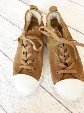 Ugg caramel color shearling lined suede sneakers